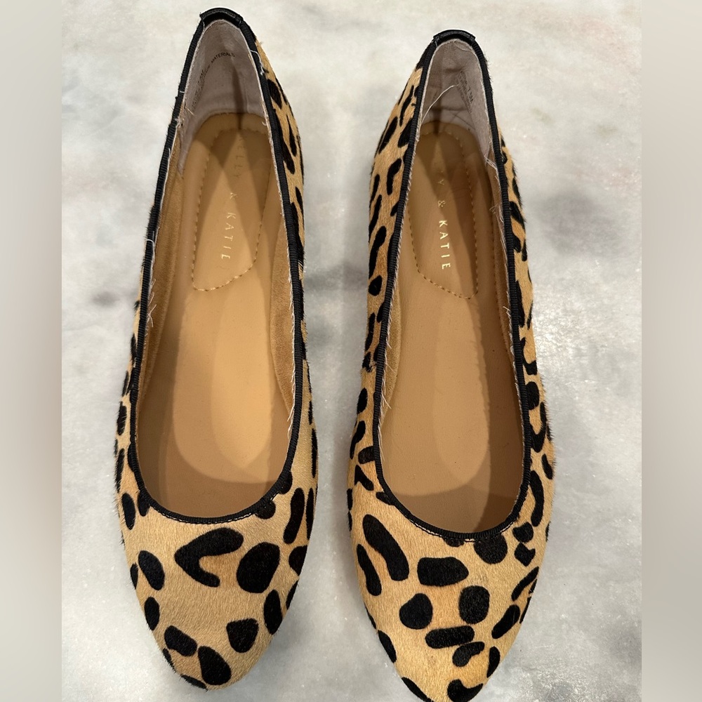 Kelly & Katie Animal Print Flats Pointed Toe Brand NEW size 7.5